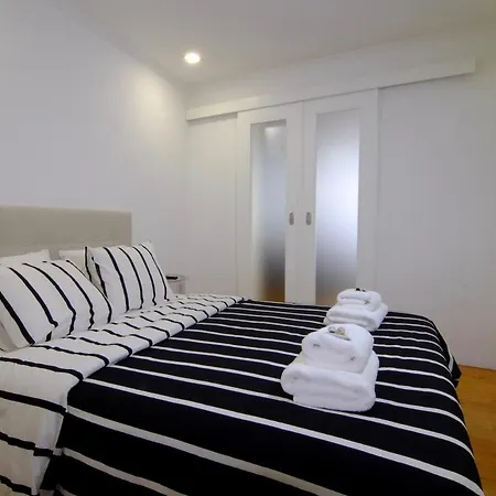 1st Tram 28 * リスボン