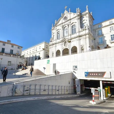 Apartman 1st Tram 28 *